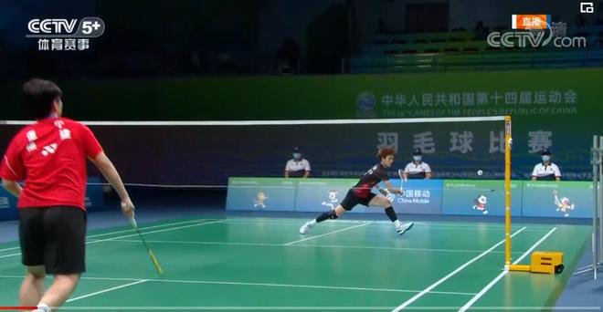 险动作被显 险动作被显