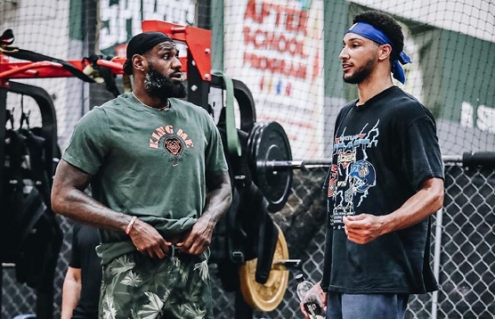 外界关注的 外界关注的